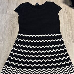 Chic Chevron Knit Dress